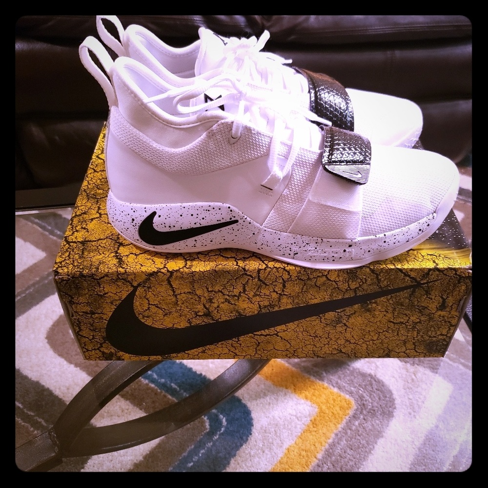 2018 Nike PG 2.5 basketball shoes SIZE 11